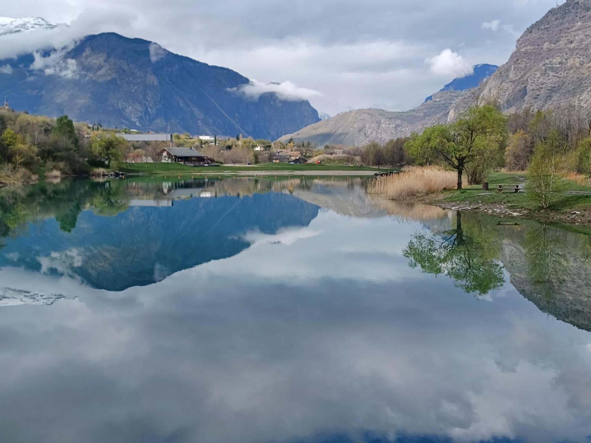 Villargondran, Les Magnifiques Cols De Maurienne Garage Motos, Velos ห้อง รูปภาพ
